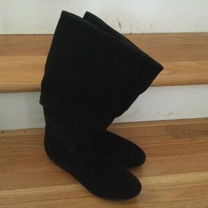 Sketchers Black Suede Boots 8